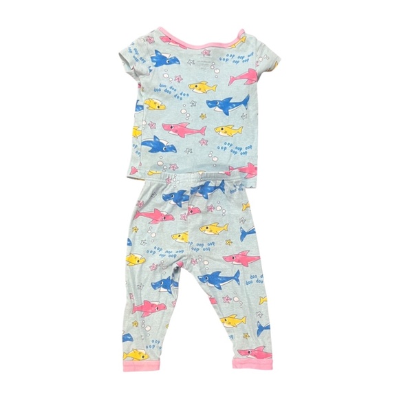 2T Girls Baby Shark Pajamas, Set of 2 Pajamas - Picture 3 of 7